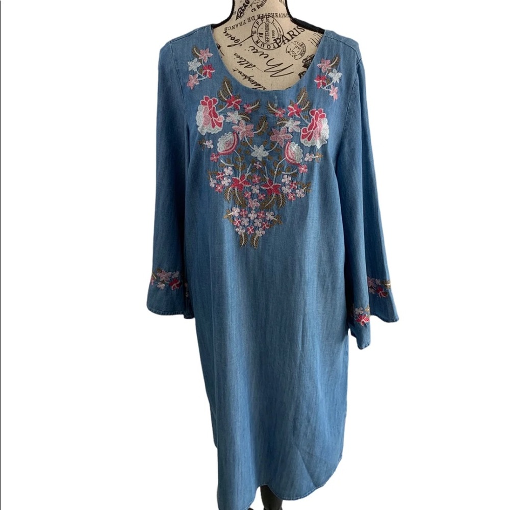 Chelsea & Theodore women’s large denim dress